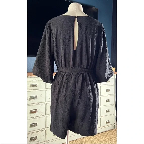 Anthropologie Francesca Balloon Sleeve Black Short Romper - Picture 7 of 11